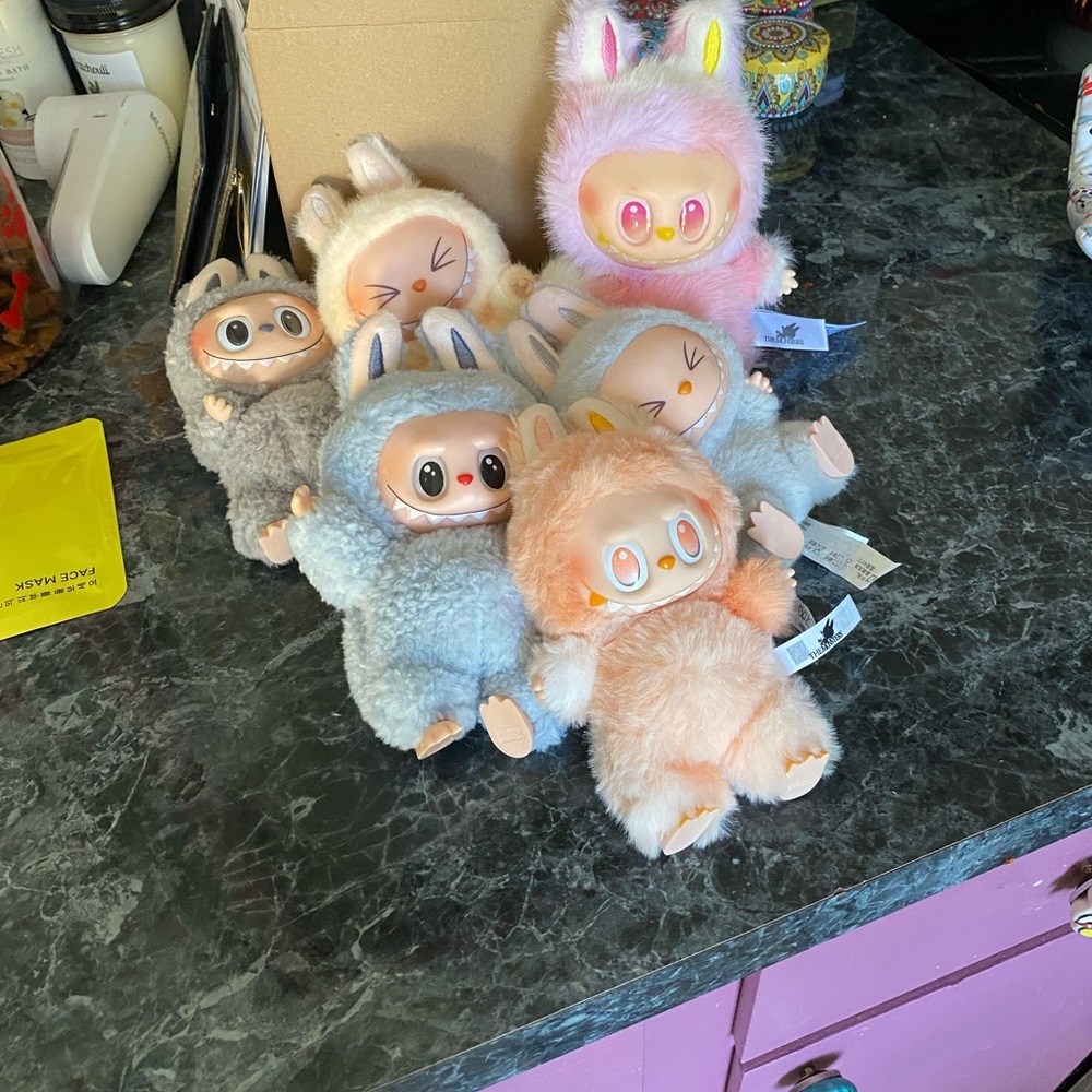 AUTHENIC POPMART LOT LABUBU 6